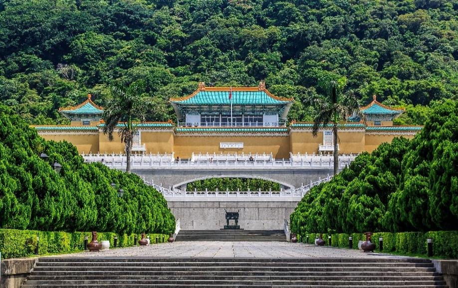 桃園機場–福華放行李–龍山寺–中正紀