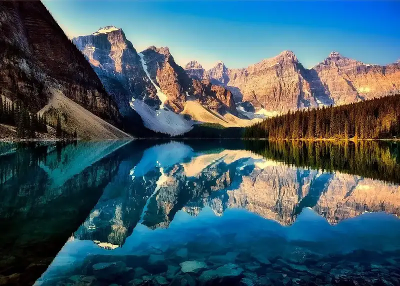 夢蓮湖 (Moraine Lake)